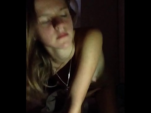 ❤️ Déanann cailín masturbates agus cums Físeán fucking linn ️❤